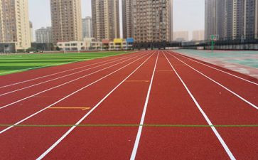 写学校操场的小作文7篇
