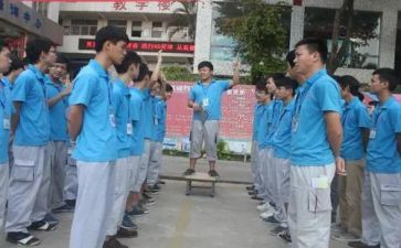 上半年物业客服工作总结5篇