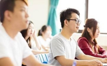 大学班长工作月总结模板6篇