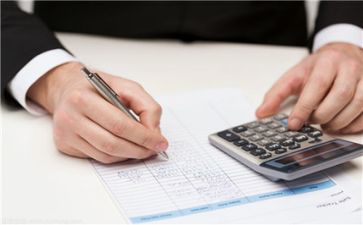 会计年终的述职报告5篇