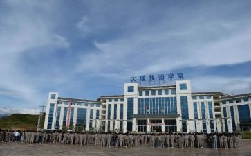 中介月工作个人总结5篇