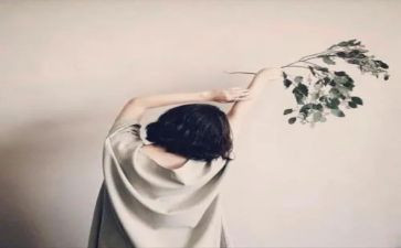 《她》六年级作文精选5篇