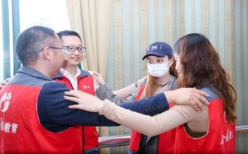 我们的心近了中考作文8篇