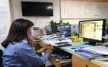 中二述职报告模板5篇