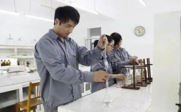 《一线教师》读后感7篇