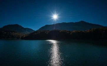孤独的夜作文参考5篇